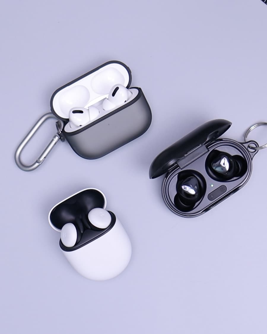 Pebble Buds Pro charging case
