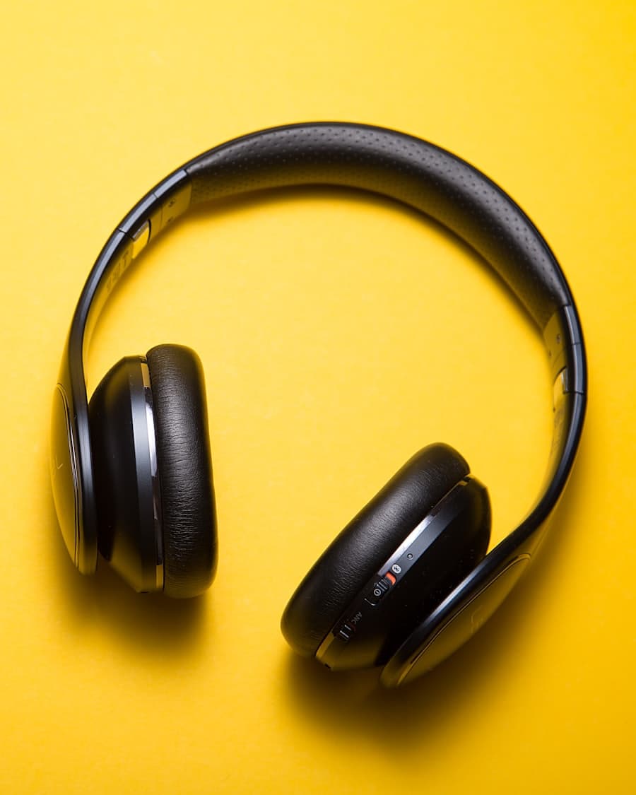 Aurora headphones in midnight