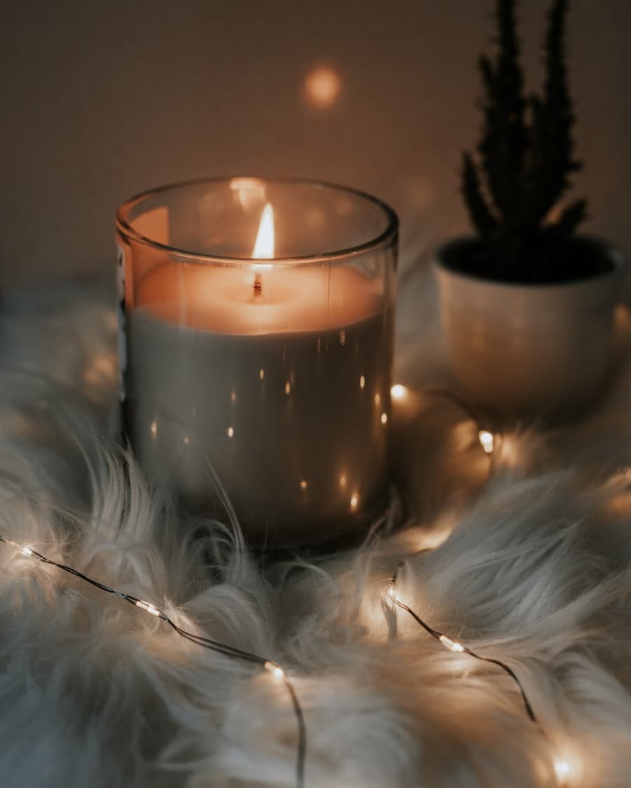 Amber soy candle