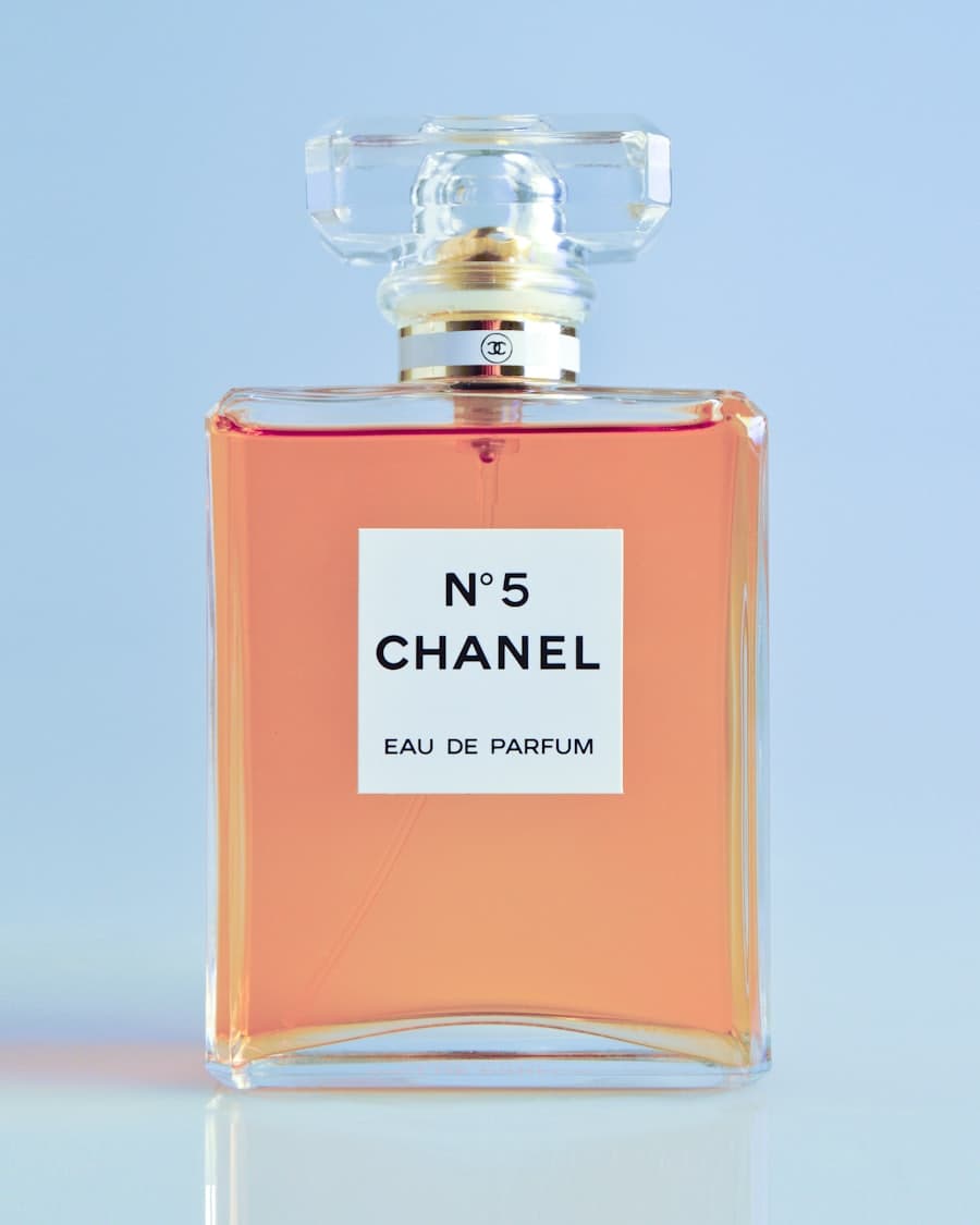 Élan eau de parfum, amber bottle