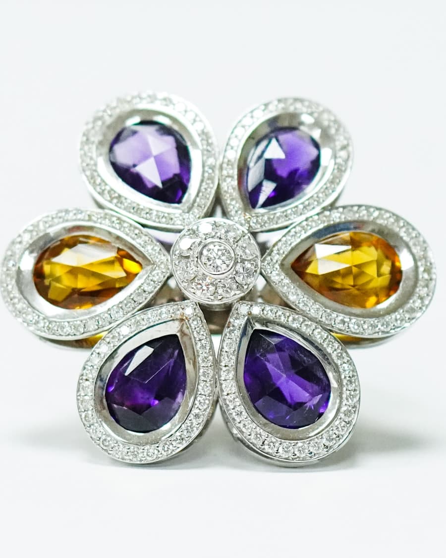 Enamel lapel brooch